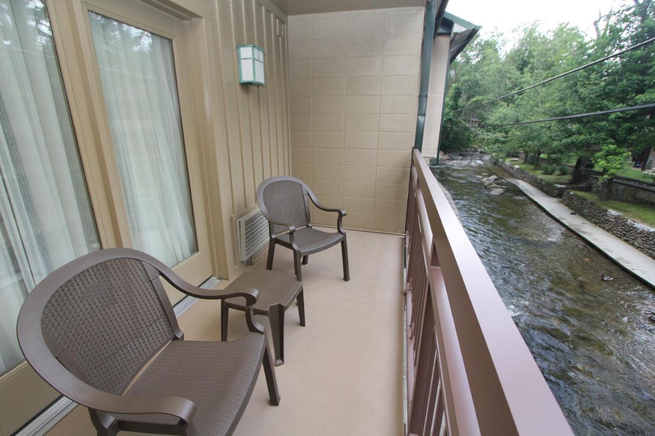 Greystone On The River度假村
