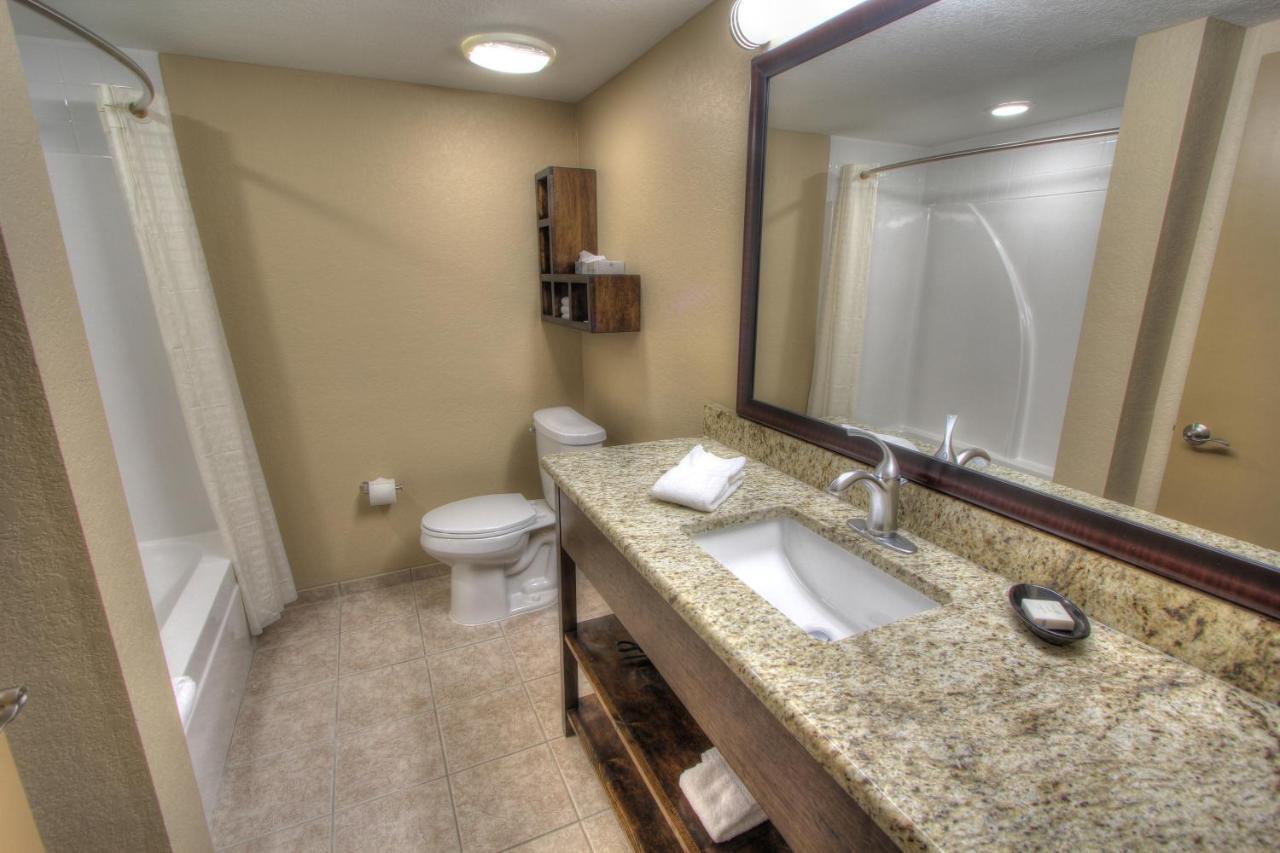 Greystone On The River 4*